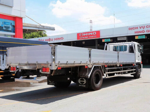 GIÁ XE TẢI HINO 8 TẤN FG8JT7A-UTL THÙNG LỬNG 10M