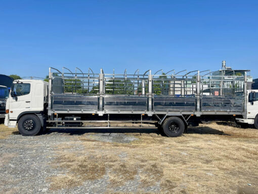 GIÁ XE HINO 8 TẤN FG8JP7A-UTL THÙNG MUI BẠT 10M