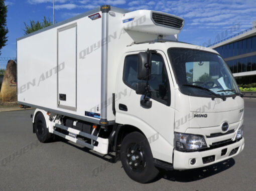 GIÁ XE TẢI HINO 1.9 TẤN XZU650L THÙNG ĐÔNG LẠNH 4.42m