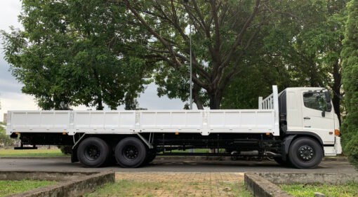GIÁ XE TẢI HINO 15 TẤN FM8JW7A-U THÙNG LỬNG 9.45M
