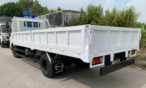 GIÁ XE TẢI HINO 1T9 XZU650L THÙNG LỬNG 4.5M