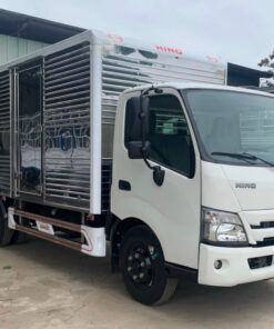 GIÁ XE TẢI HINO 2.5 TẤN XZU710L THÙNG KÍN 4.6M
