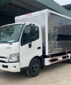 GIÁ XE TẢI HINO 2.5 TẤN XZU710L THÙNG KÍN 4.6M