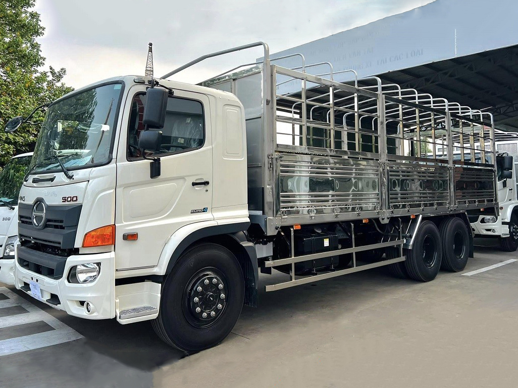 GIÁ XE TẢI HINO 3 CHÂN FM8JN7A-R THÙNG MUI BẠT 6.34M
