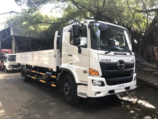 Đang chờ hình ảnh sản phẩm TRANG CHỦ / HINO 500 FG | FL | FM THÙNG LỬNG Xe tải Hino 8 tấn 7 FG8JP7A-E1 thùng lửng 7.3M