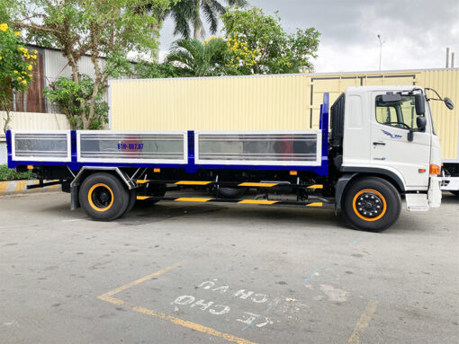Đang chờ hình ảnh sản phẩm TRANG CHỦ / HINO 500 FG | FL | FM THÙNG LỬNG Xe tải Hino 8 tấn 7 FG8JP7A-E1 thùng lửng 7.3M