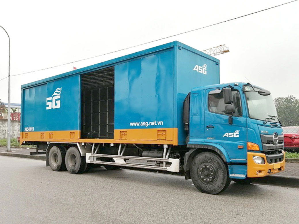 GIÁ XE HINO 3 CHÂN FL8JW7A-M THÙNG CHỞ PALLET 9.4M