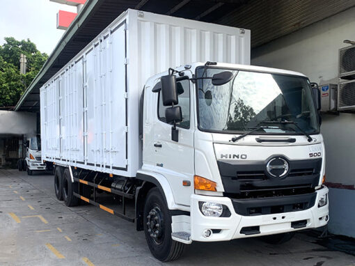 GIÁ XE HINO 3 CHÂN FL8JW7A THÙNG CHỞ PALLET 9.4M