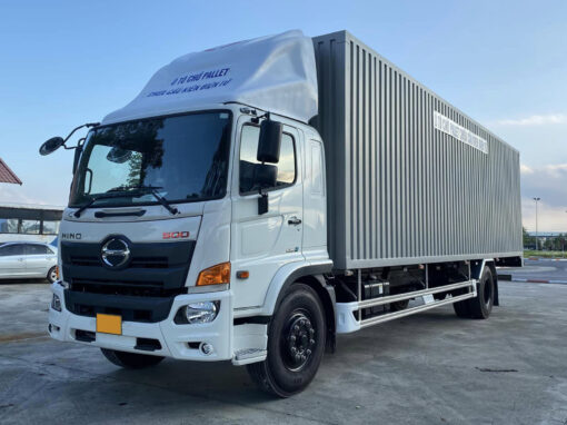 GIÁ XE HINO 8 TẤN FG8JT7A-UTL THÙNG CHỞ PALLET 9.7M