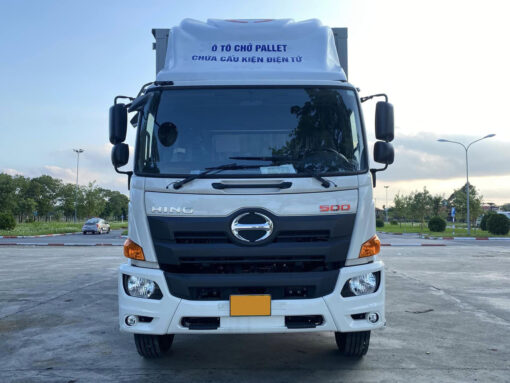 GIÁ XE HINO 8 TẤN FG8JT7A-UTL THÙNG CHỞ PALLET 9.7M