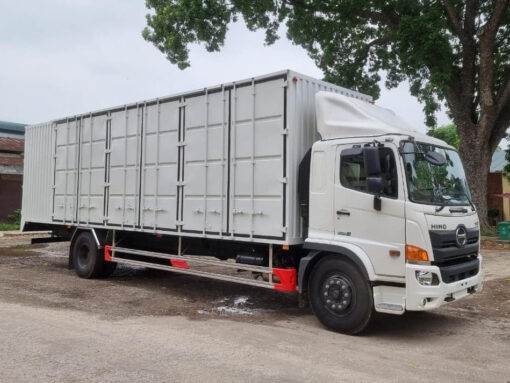GIÁ XE HINO 8 TẤN FG8JT7A-UTL THÙNG CHỞ PALLET 9.7M