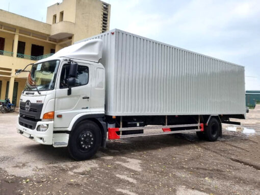 GIÁ XE HINO 8 TẤN FG8JT7A-UTL THÙNG CHỞ PALLET 9.7M
