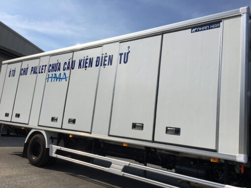 GIÁ XE HINO 8 TẤN FG8JT7A-UTL THÙNG CHỞ PALLET 9.95M