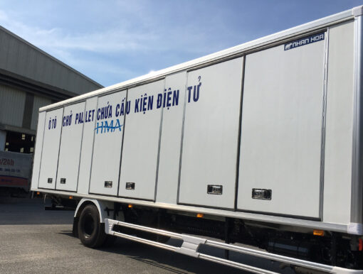 GIÁ XE HINO 8 TẤN FG8JT7A-UTL THÙNG CHỞ PALLET 9.95M