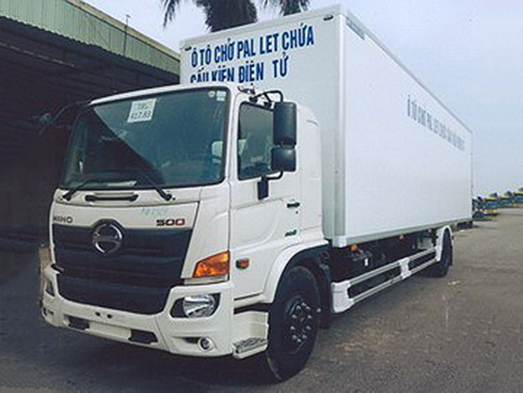 GIÁ XE HINO 8 TẤN FG8JT7A-UTL THÙNG CHỞ PALLET 9.95M