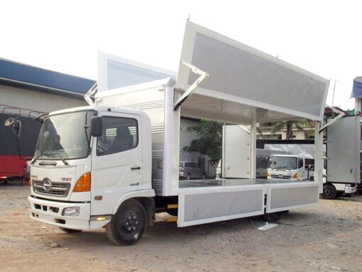 GIÁ XE HINO 6 TẤN FC9JNTC THÙNG KÍN CÁNH DƠI 7.3M