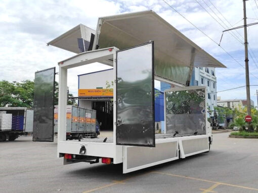 GIÁ XE HINO 6 TẤN FC9JNTC THÙNG KÍN CÁNH DƠI 7.3M