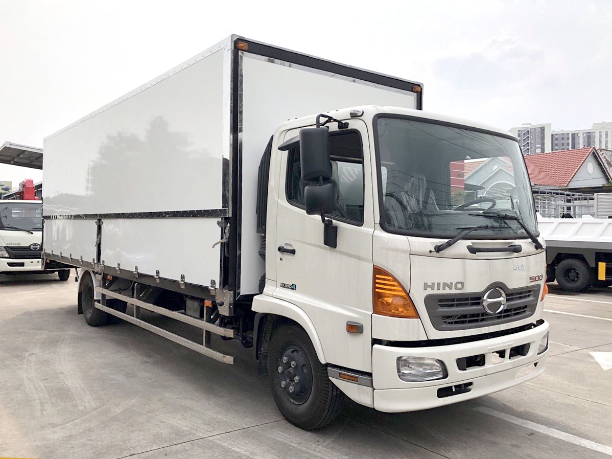 GIÁ XE HINO 6 TẤN FC9JNTC THÙNG KÍN CÁNH DƠI 7.3M